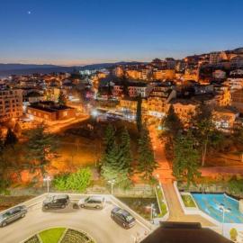 2 Bedroom Apartment with Garage