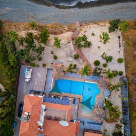 Astrofegia Beachfront Villa, hotel sa Pomos