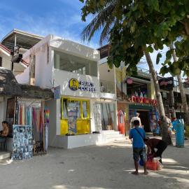Sunvilla beachfront hotel, хотел в Боракай