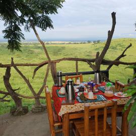 Pumba Safari Cottages, hotel a Busonga