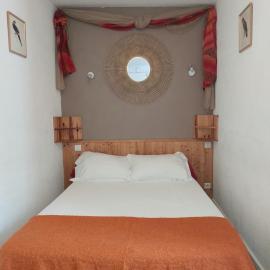 La Fontaine - Chambres d'Hôtes, hotel in Olette