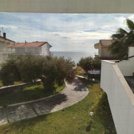 Christy's apartment by the sea, Hotel in Skála Foúrkas