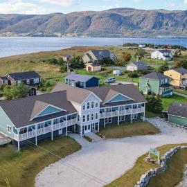 The Tides Inn, hotell sihtkohas Norris Point