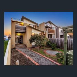 Perfect getaway at Pearl Bay, hotel in Saint Leonards