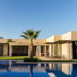 Villa 751, Villa d'architecte, cuisinière, piscine chauffée et services
