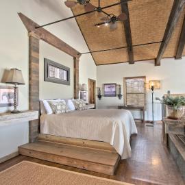 Tree House Bungalow @ Bergheim Ranch, hotel i Bergheim