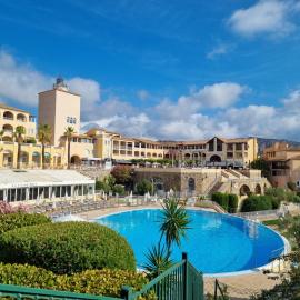 CAP ESTEREL AGAY SAINT RAPHAEL VUE COEUR DU SITE PISCINE GOLF MER Studio 4 personnes chez Magali