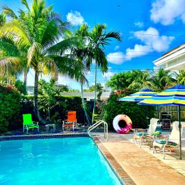Private Villa with Pool and Sauna, Hotel in Dania Beach