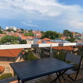 Studio Cabine - Centre Ville, Proche Plage et Casino, Parking Sécurisé, Balcon et Équipements Complets - FR-1-319-495, hotel v destinácii Arcachon