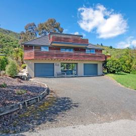 Waimarama Hideaway - Waikawa Holiday Home, hotel a Waikawa