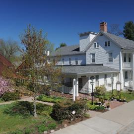 Viesnīca Deerfield Inn pilsētā Dīrfīlda
