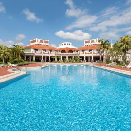 Watermark Hotel Okinawa Kume Island, hotell i Kumejima