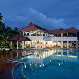 Isola Di Cocco Ayurvedic Beach Resort, hotel a Pūvār