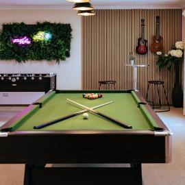 Seednest Game room & TropGarden, hotell i Swan Hill