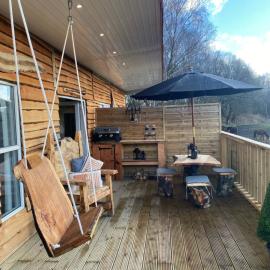 Devon River Glamping Pods, hotel in Alloa
