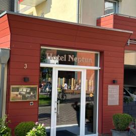 Hotel Neptun, hotel en Schillig