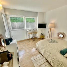 STUDIO LA PINTA CASSIS
