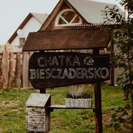 Chatka Biesczadersko, hotel in Lutowiska