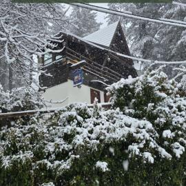 Chalet Natura la taverna dei 3 porcellini, khách sạn ở Cavaliere