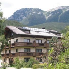 Haus Schweighofer, hotel u gradu 'Neuberg an der Mürz'