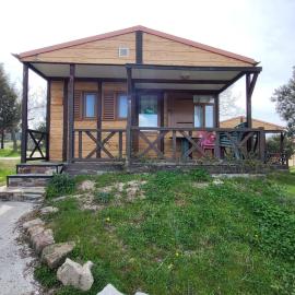 Camping El Picachuelo, hotel di El Berrueco