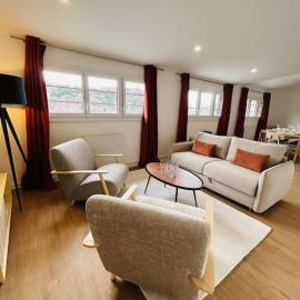 NEW : Appartement Vue montagne、Mont-Doreのホテル