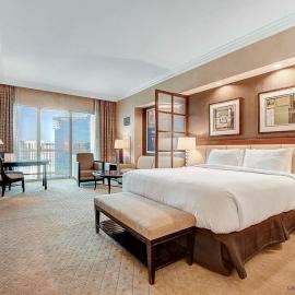 MGM Signature-38-617 Top floor F1 View Balcony, отель в Лас-Вегасе