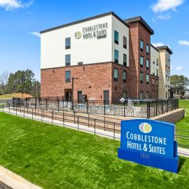 Cobblestone Hotel & Suites - Cullman, hotel in Cullman