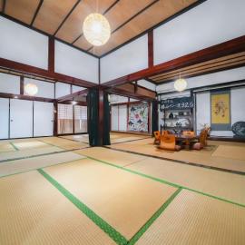 貸切民泊勝山ベース325 福井県立恐竜博物館まで車で5分, מלון בKitarokuroshi