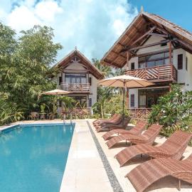 Bulan Villas Siargao, hotel a General Luna