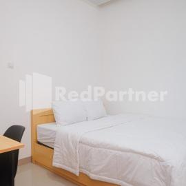 River House Mitra RedDoorz โรงแรมในJatingaleh