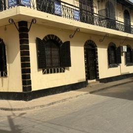 3 bedroom apartment on the Island/St Louis