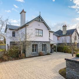 Spacious home to sleep 8 just a short stroll from Kenmare, hotel sa Kenmare