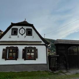 Erdélyi parasztház, хотел в Veţca