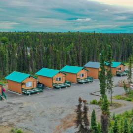 Rainbow Trout Retreat, Cabin 5 at Lower Kenai Lodge, hotel u gradu 'Kenai'