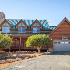 Zion Timberline Villa Large Log Home Near Zion, Hotel in Orderville