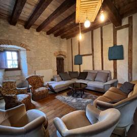 Grand gîte 23 couchages, hotel a Lalandusse