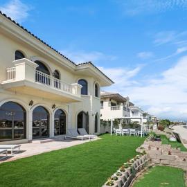 Keysplease Upgraded 4BR Villa Private Beach & Pool, Palm Jumeirah