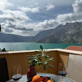 Villa Risan Apartments, hotell i Risan