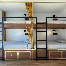 33Hostel - Solo Traveller 18 to 35 Only, ξενοδοχείο σε Baleal