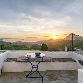 Tinos Sunset Villa, hotel di Kékhros