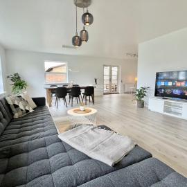 Stunning & Renovated 130sqm Villa only 5 min by car from sandy beaches