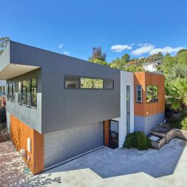 The Gorge Townhouse, stunning home & location!