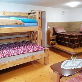 Apartments Perunika, hotel in Cerkno