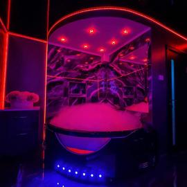 JACUZZl & LOVE