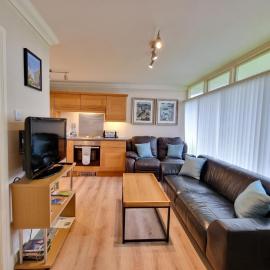 28 Broadside Holiday Chalet near Broads & Beaches, hotelli kohteessa Stalham