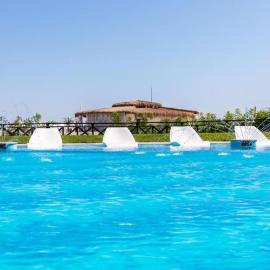 Двуспални апартаменти Оазис Бийч клуб, Hotel in Lozenets