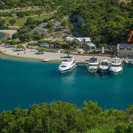 House Ana, hotel di Pucisca