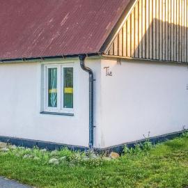 2 Bedroom Amazing Home In Gärsnäs, hotel i Gärsnäs