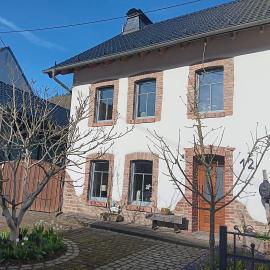 Eifler Brunnenhaus, hotel Dümpelfeldben